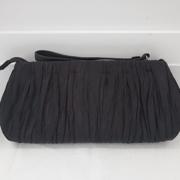 Pleated/Crinkled Satin Evening Wristlet Clutch Black Colour - Picture 3 of 11